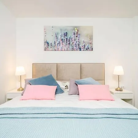 Apartment Diana: Bayside View Beauty - A Romantic Dubrovnik